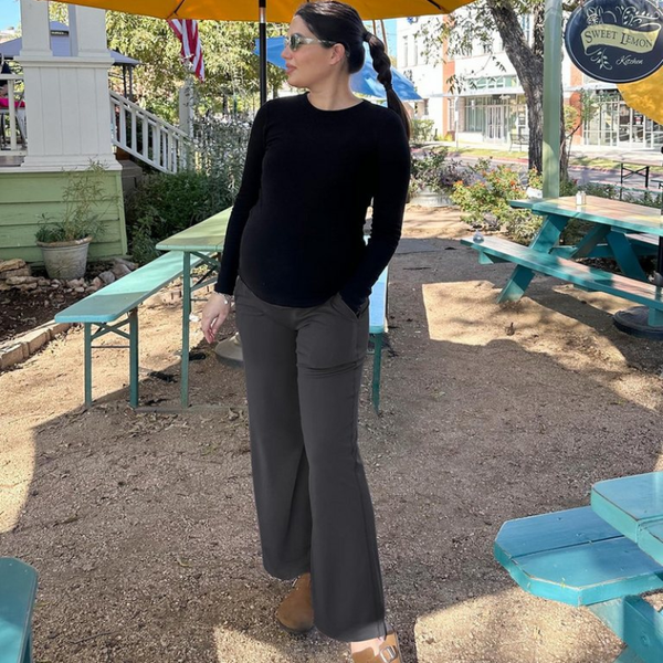 Mila, 28